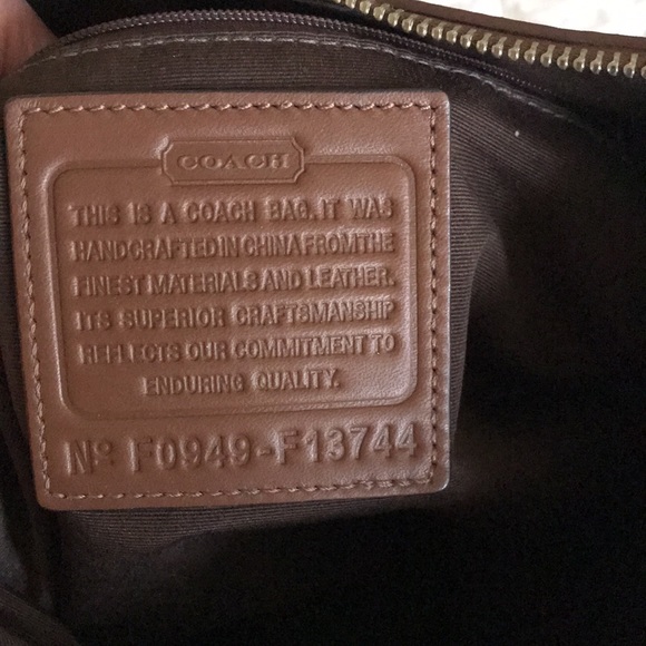 Coach purse - Picture 4 of 9